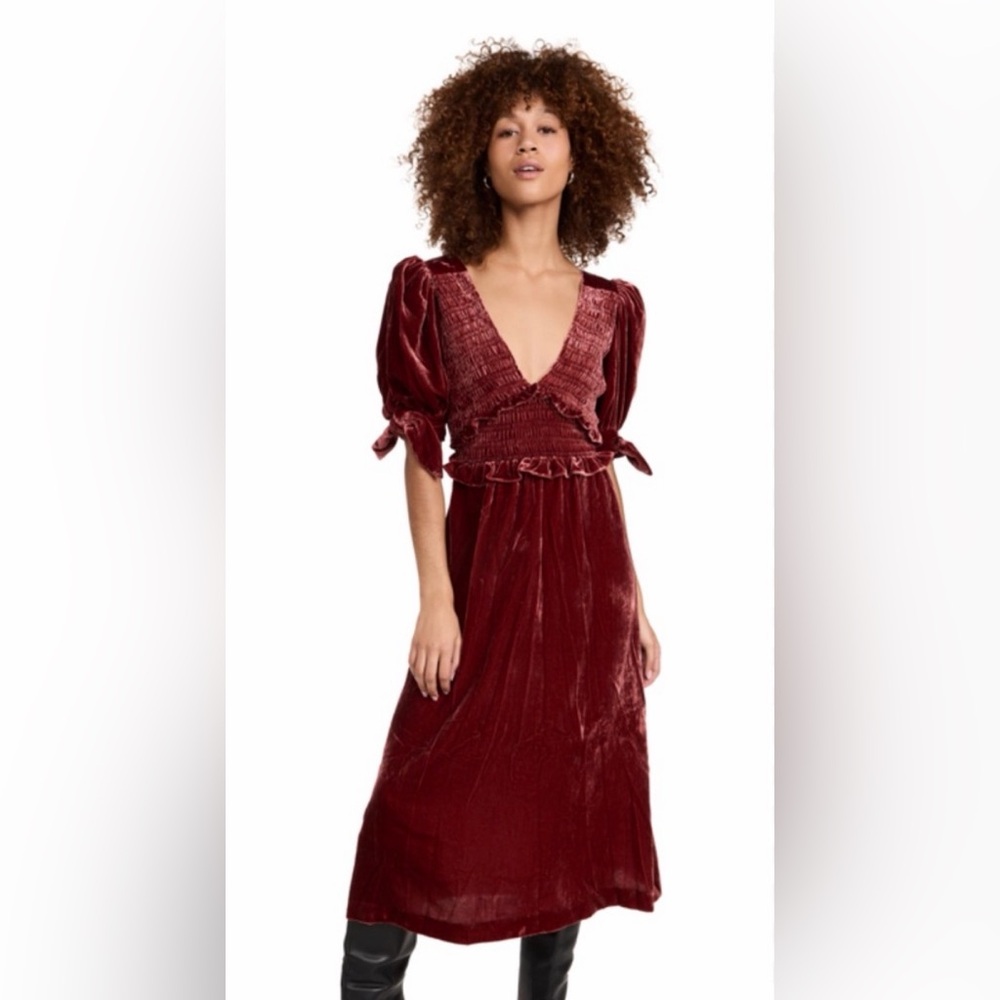 Sea Women's Mayde Smocked Puff Sleeve Velvet Midi Dress in Rust